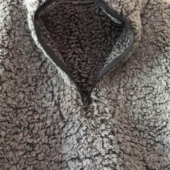 New Sherpa sweatshirt - Picture 5 of 6